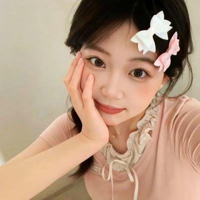 隔楼女孩：我们之间的层距